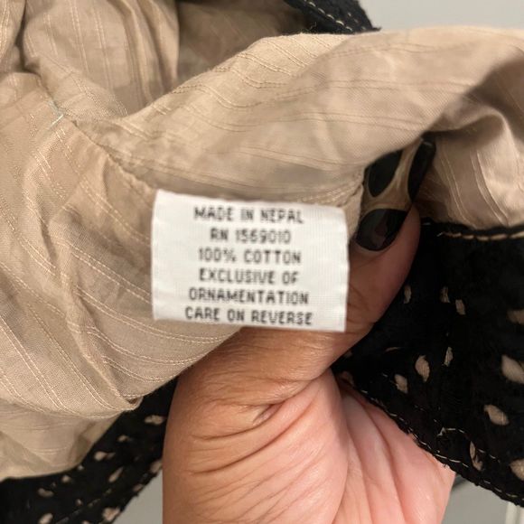 NWOT Yak Magik Vintage Artsy Eyelet Embroidered Jacket Black w/ Tan Lining Small - Picture 10 of 13